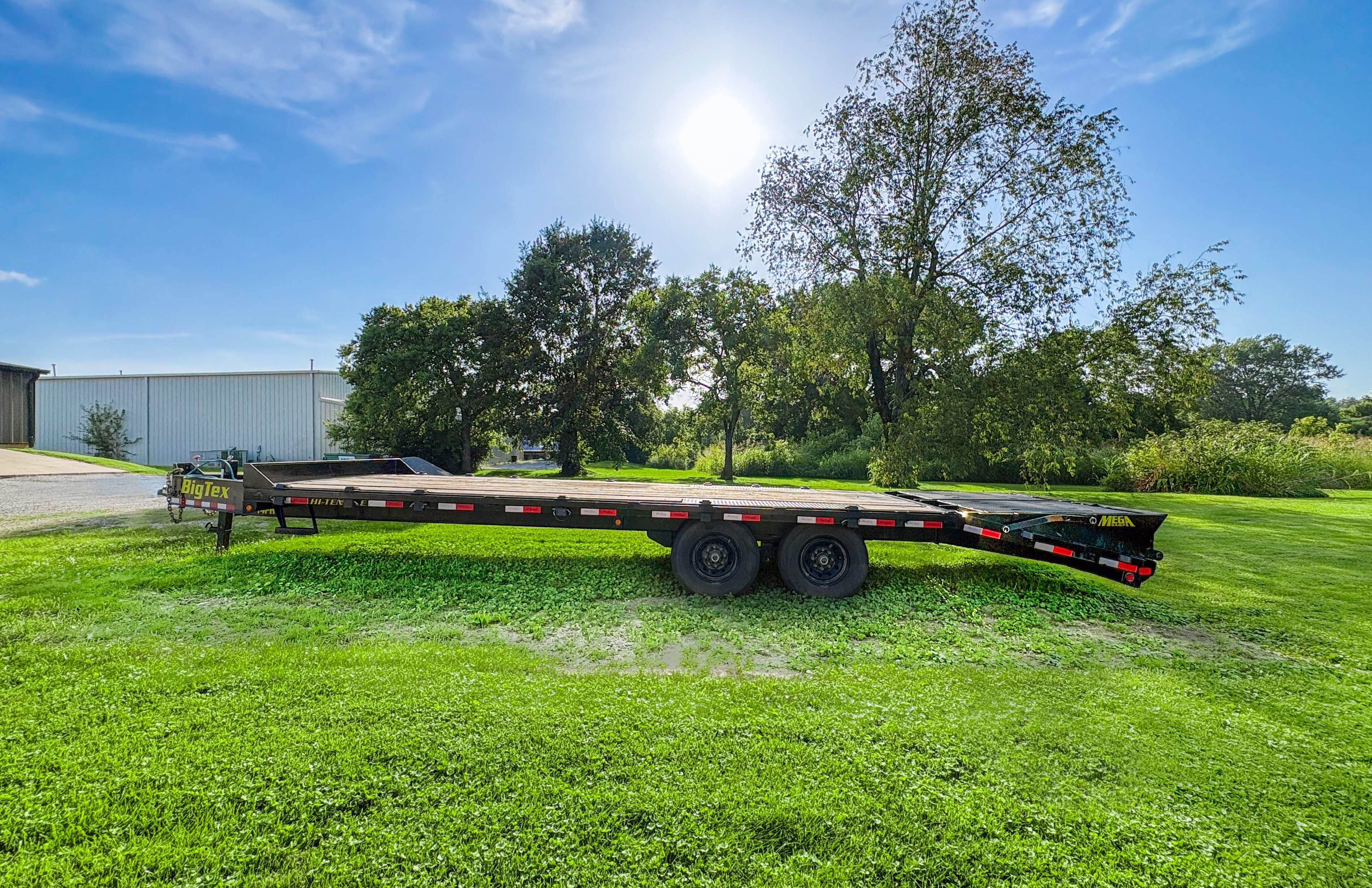 25ft Deckover Trailer for rent in Louisville, KY - view 1 of 6